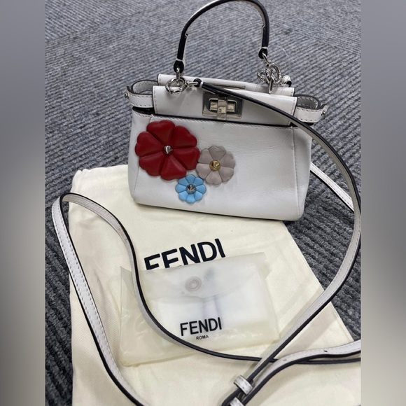 Fendi micro peekaboo - Picture 3 of 6